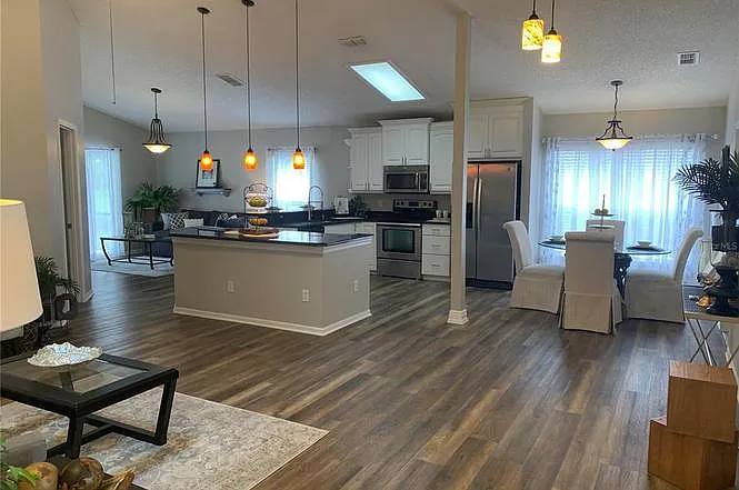13633 Emeraldview Dr — Photo 8