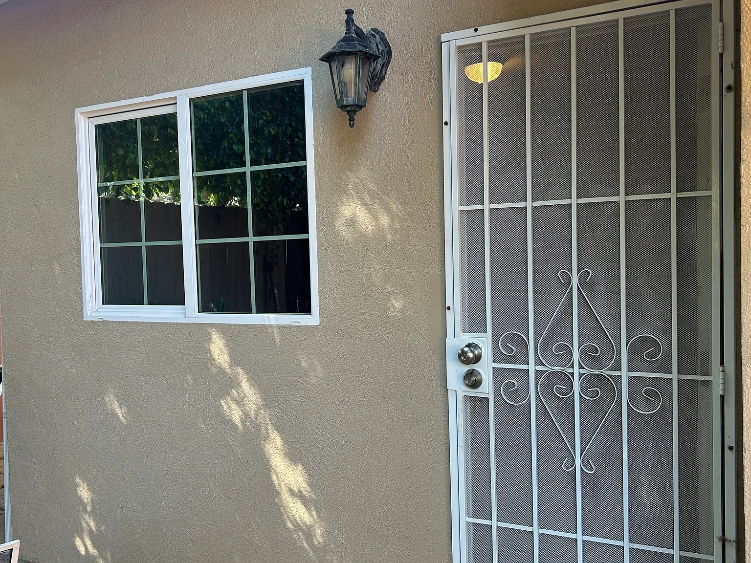 Sunnyslope Ave, Sherman Oaks — Photo 1