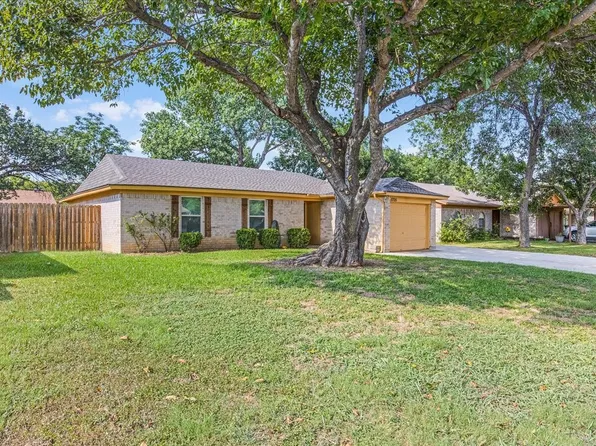 5705 Marlene Dr, Haltom City, TX 76148