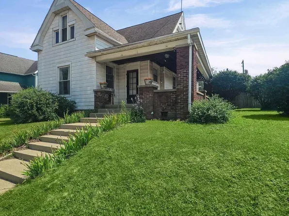 15 E Main St, Rossville, IN 46065