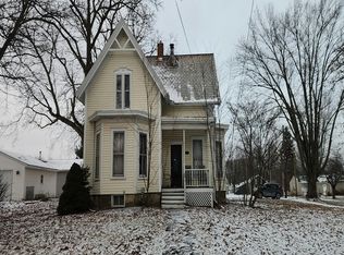 204 Elm St, Wellington, OH 44090