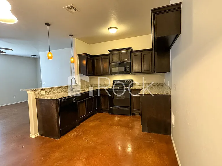 1837 Post Oak Rd — Photo 9