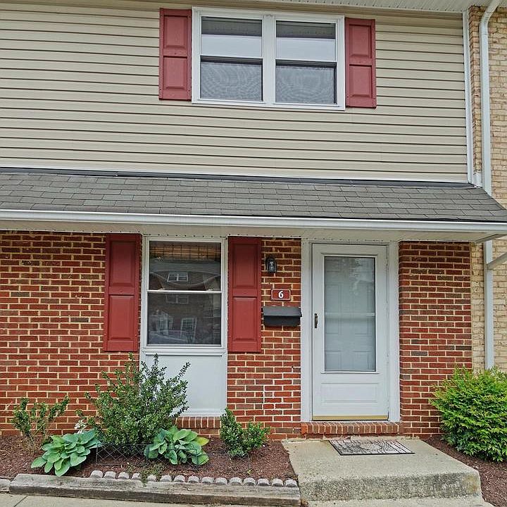 1st image of 6 Heritage Ct