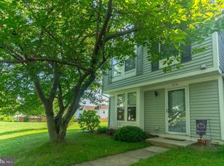 4716 Still Pl, Woodbridge, VA 22193