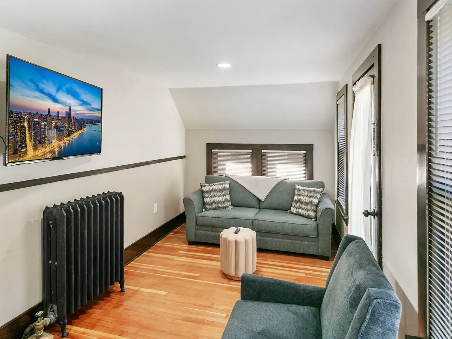 3 bed, 1500 sqft, $3,600 — Photo 3