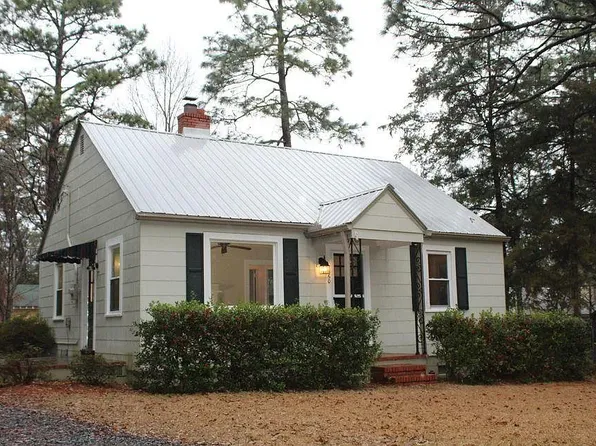 860 N Ridge St, Southern Pines, NC 28387