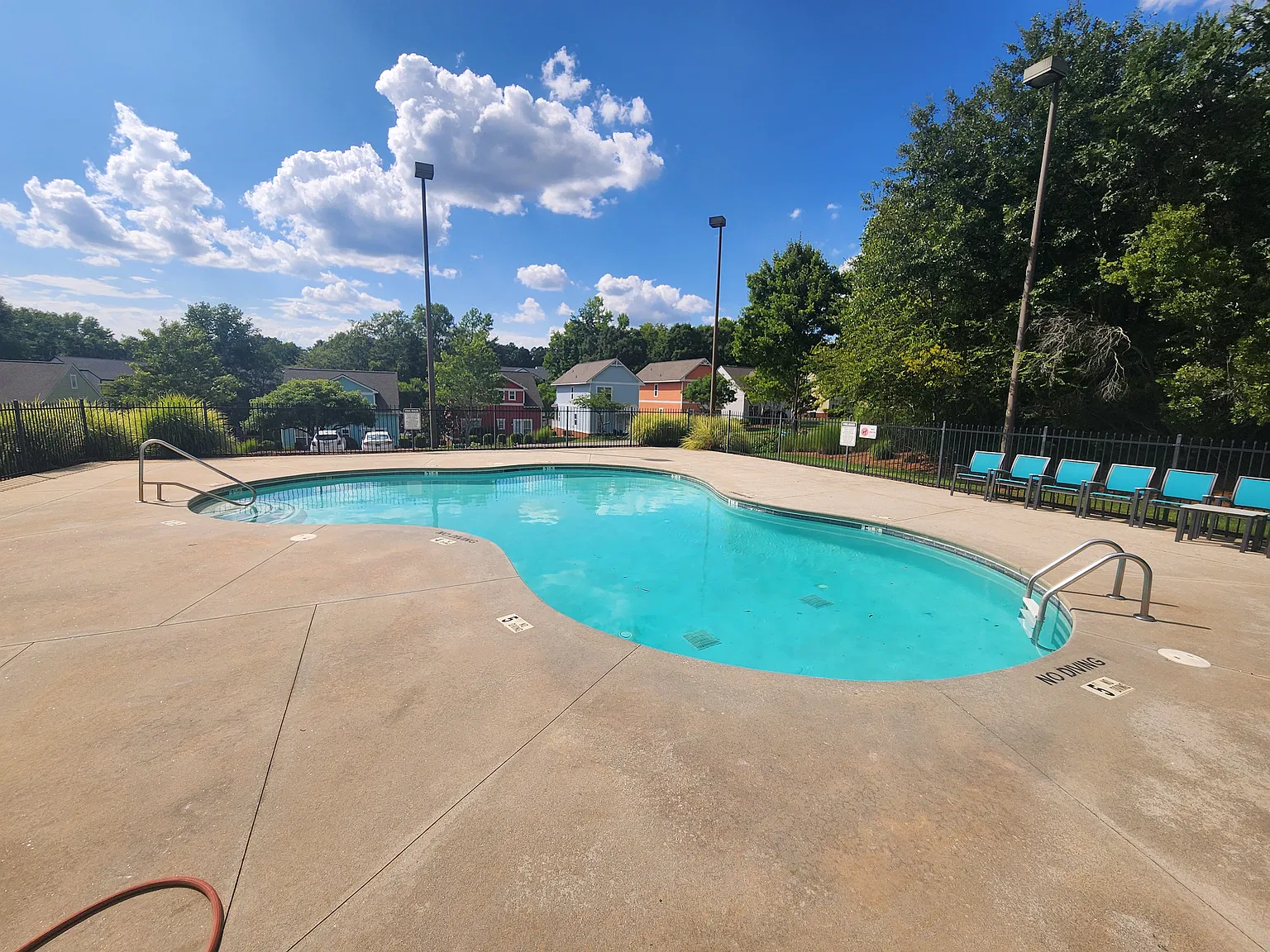 4 bed, 1746 sqft, $3,080 — Photo 3
