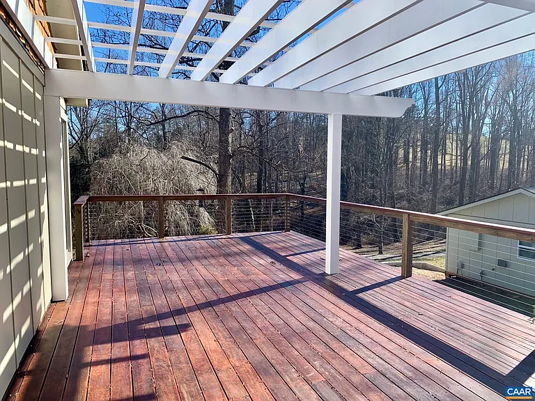 652 Ivy Hl — Photo 11