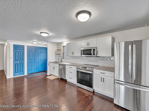 5th image of 15804 Culver Dr