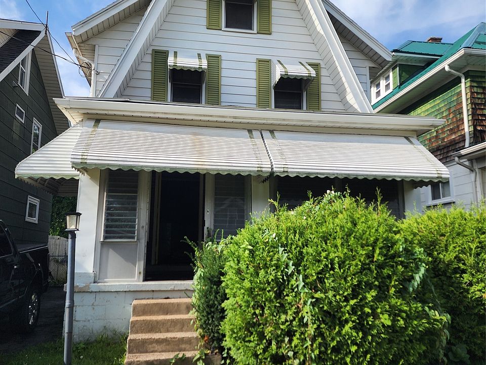 1st image of 320 E 29th St