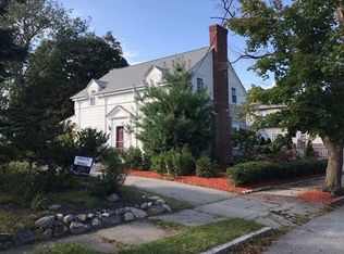 54 Greenlawn St, Fall River, MA 02720