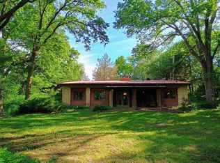 1884 Lilly Rd, Junction City, KS 66441