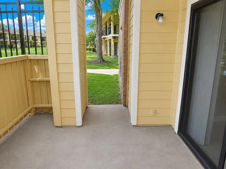 8643 Mallard Reserve Dr #104 — Photo 57
