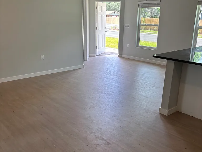 Sandcastle Pines Apartments — Photo 16