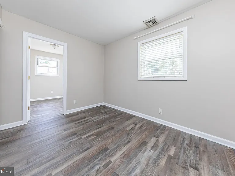 1304 Clearbrook Ave — Photo 10