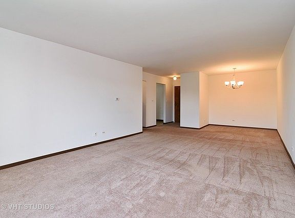 4th image of 263 S Clubhouse Dr Unit 421