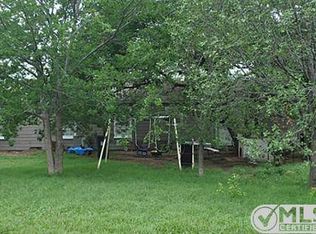 1215 Texas St, Graham, TX 76450