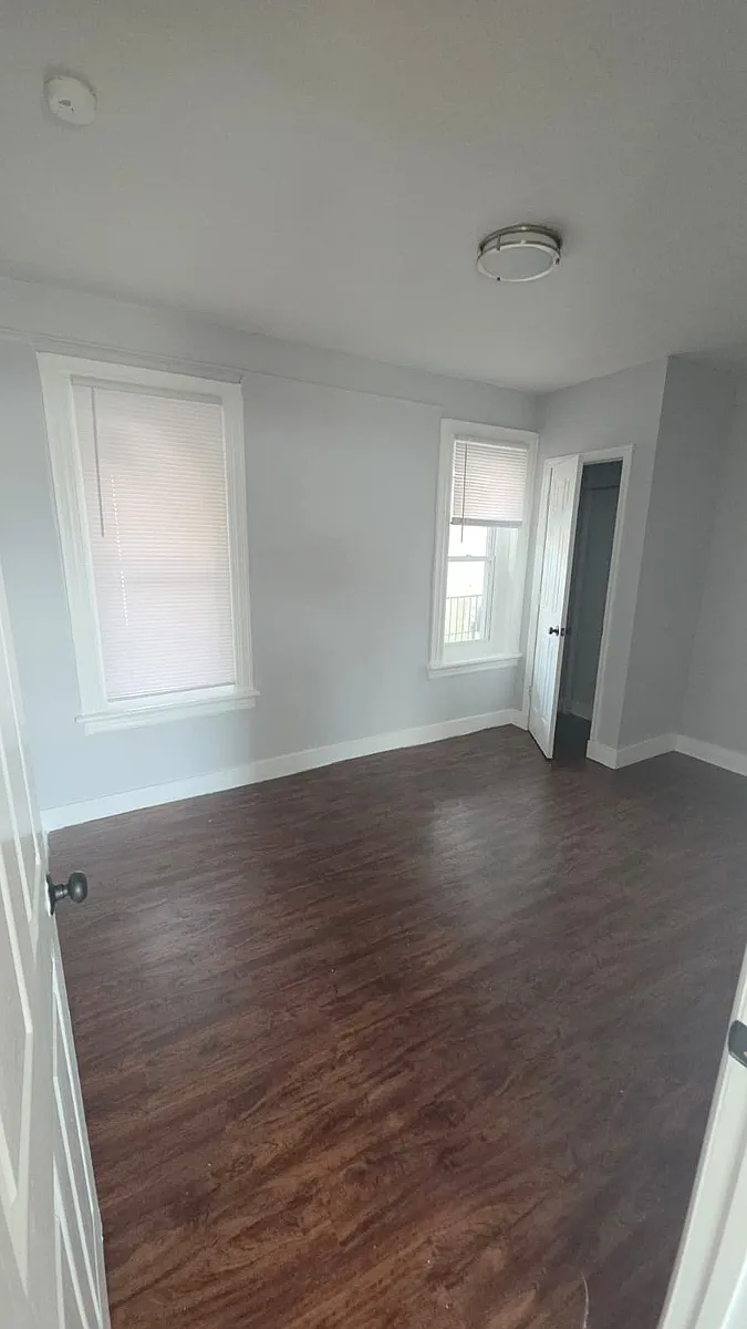 Building Photo - 314 Market St #4
