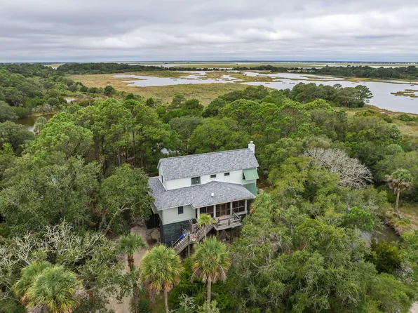 312 Pelican Flight Dr, Dewees Island, SC 29451