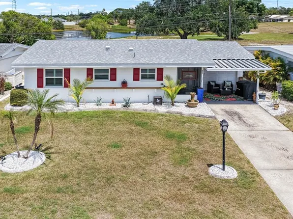 901 Augusta Dr, Sun City Center, FL 33573
