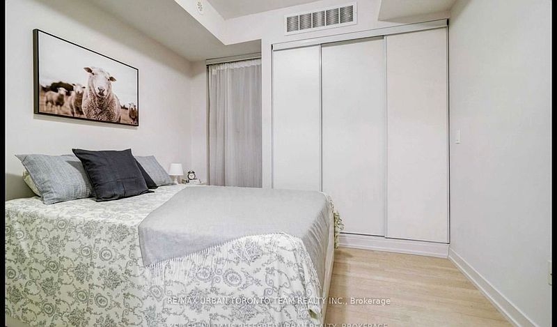 Toronto Townhouse for rent - 1 Bedroom — photo 10