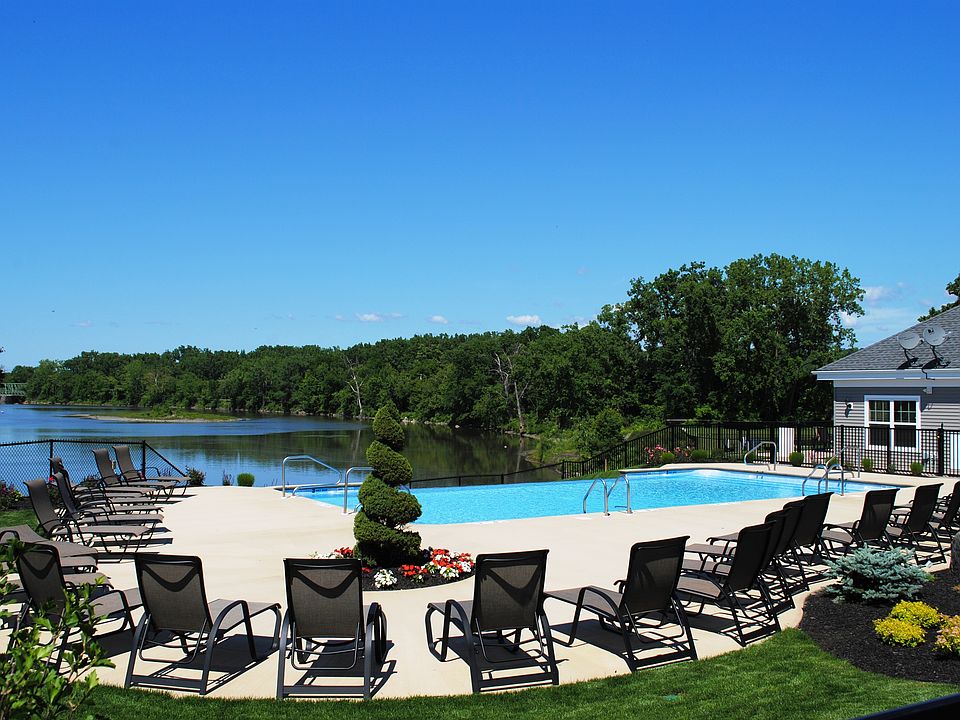 2nd image of 11201 Waters View Cir
