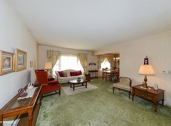 2nd image of 9948 Eden Ave