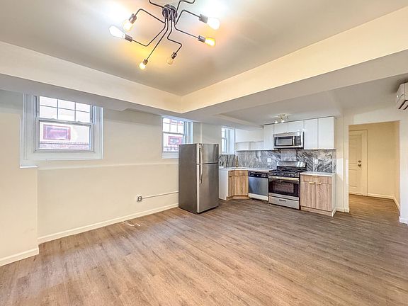3rd image of 431-437 Whitney Ave #Basement