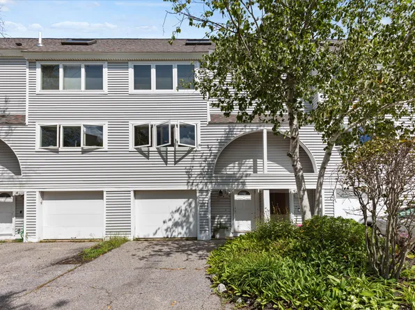 26 Walnut St D3, Old Orchard Beach, ME 04064