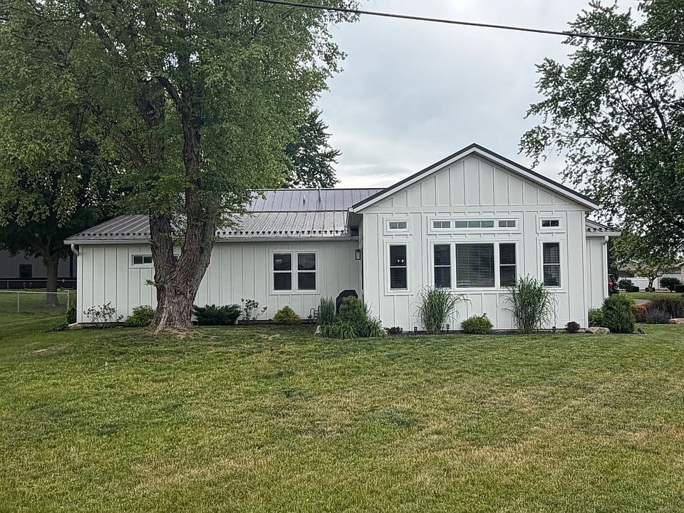 2nd image of 2607 Wolfs Point Dr