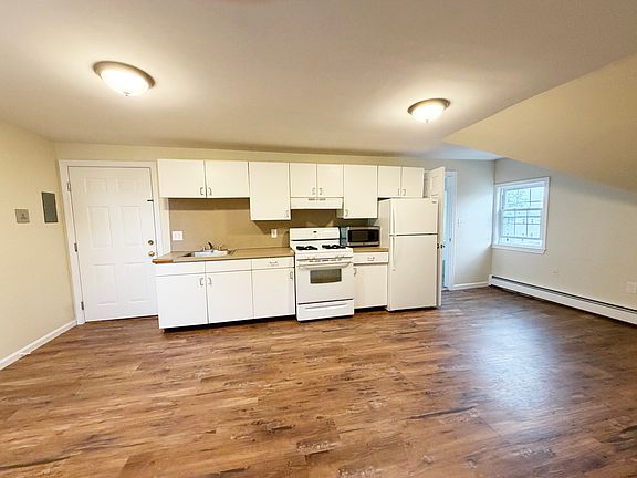 2nd image of 25 Bartlett St #5