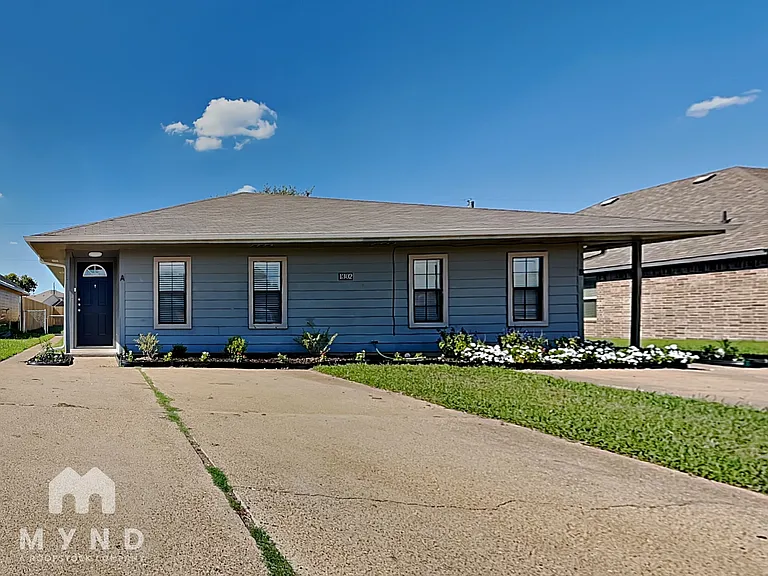 1302 Cardinal Dr #A — Photo 1