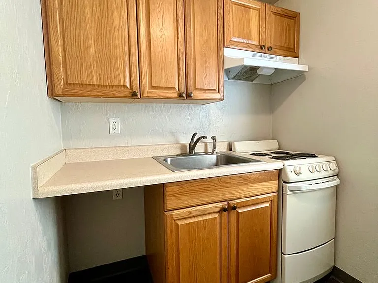 765 E 18th Ave #5 — Photo 7