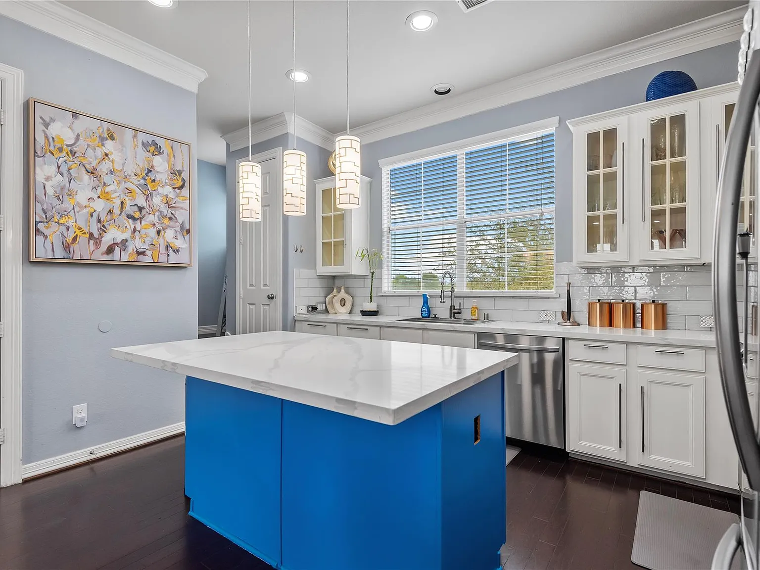 2 bed, 2.5 bath, 1734 sqft, $2,250 — Photo 3