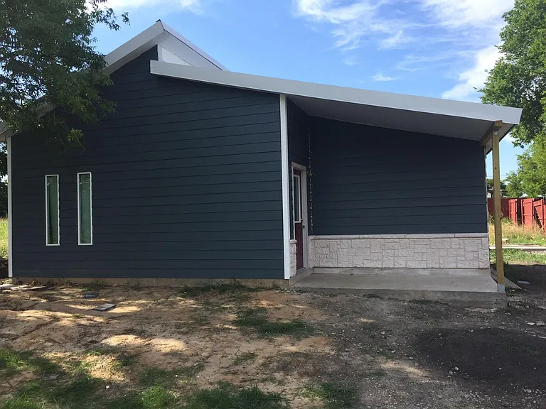 507 E Cockrell St — Photo 1