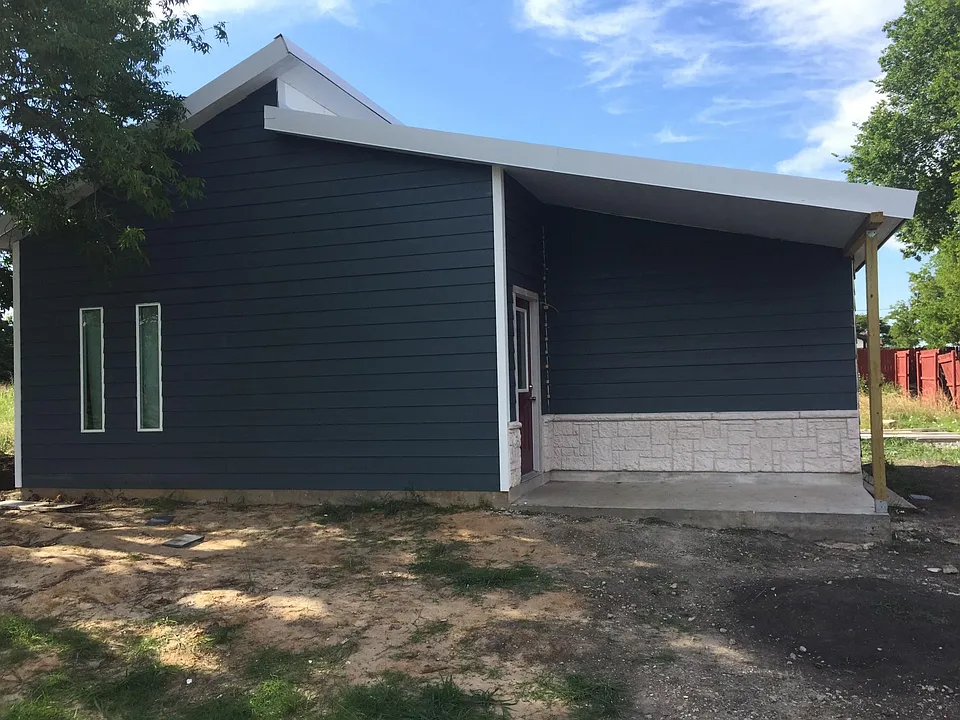 507 E Cockrell St