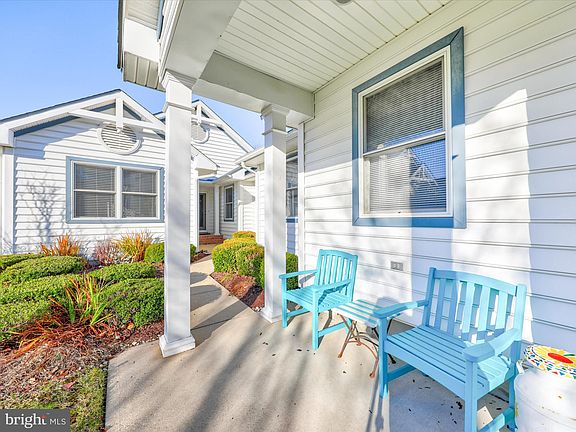 5th image of 33854 Waterside Dr #22