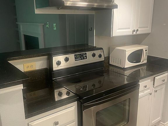 3rd image of 1536 Lincoln Way APT 302