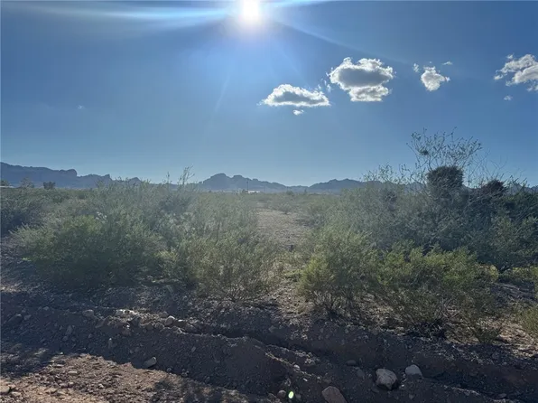 685 S Eloy Rd, Golden Valley, AZ 86413