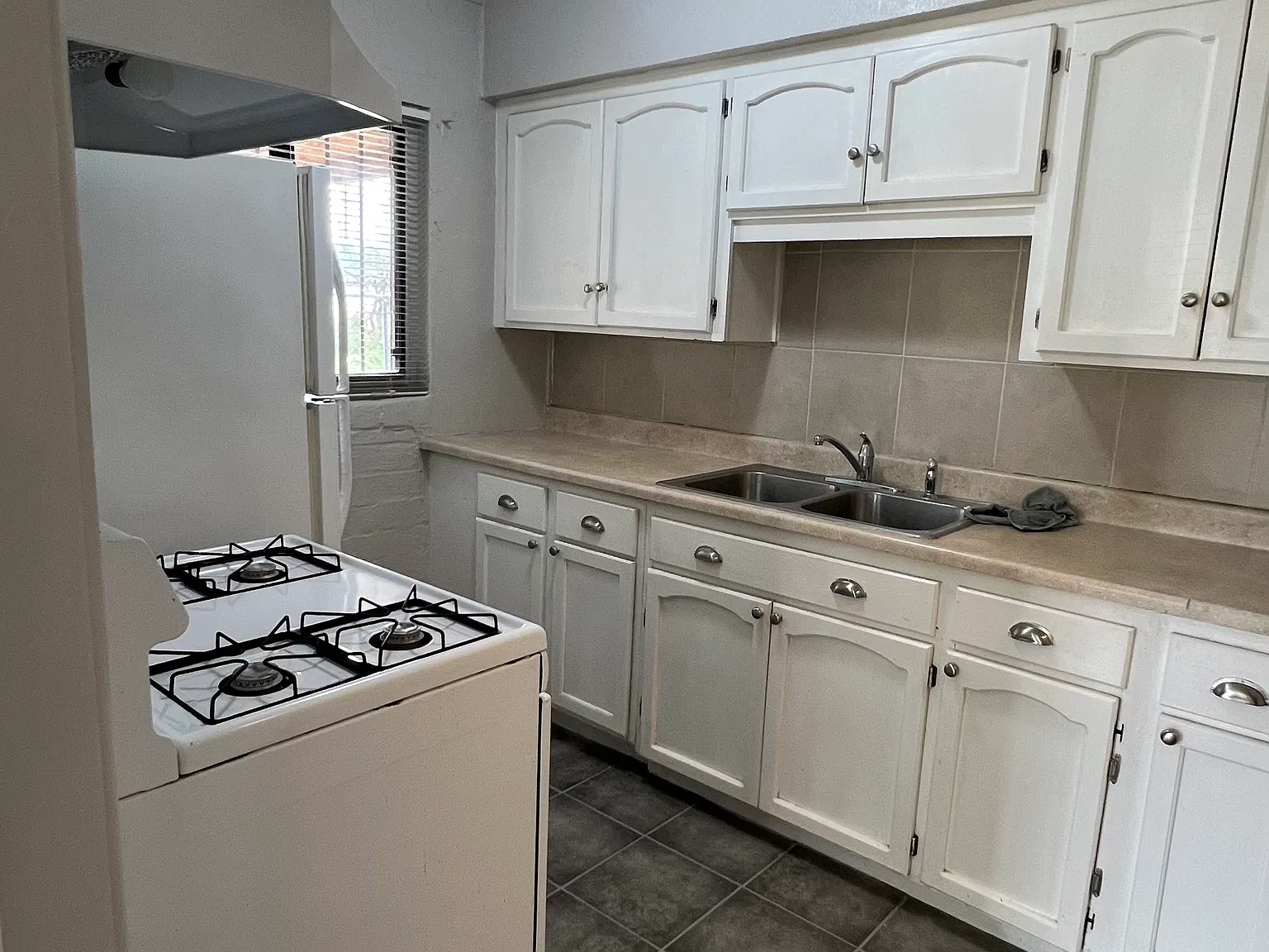 2 bed, 780 sqft, $1,200 — Photo 4
