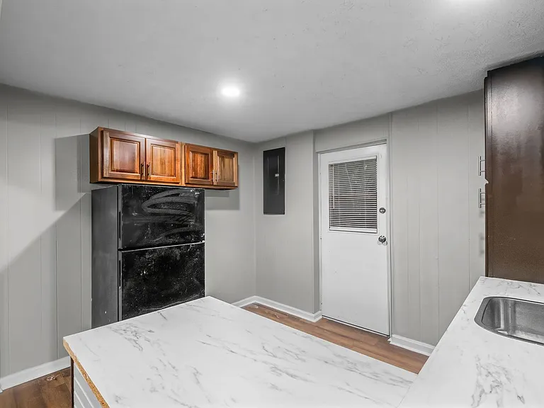 3100 Fern Valley Dr SW #A — Photo 21