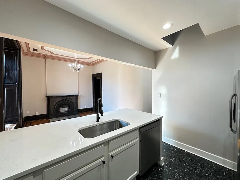 238 S Ashland Ave #2 — Photo 3