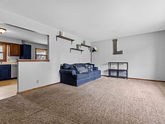 4th image of 1064 Deanna Dr