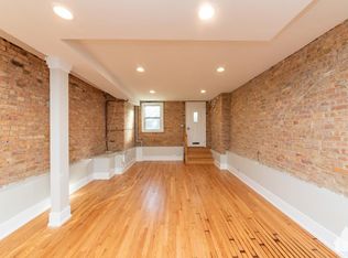 1122 W Addison St #G1, Chicago, IL 60613