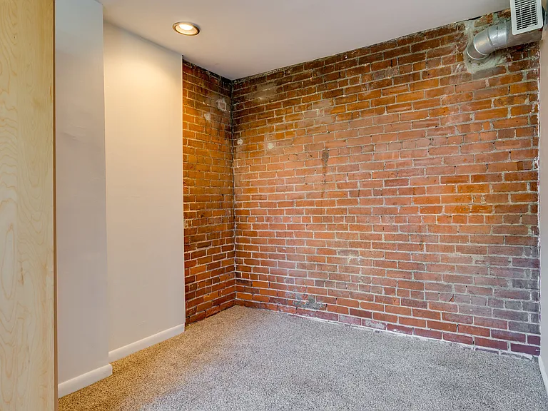 2118 Saint James Ave #1 — Photo 16