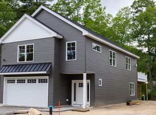 24 Coburn St, Salem, NH 03079