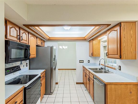 2nd image of 837 Sylvia Dr