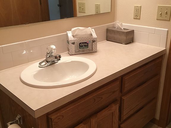 another view of 2nd bathroom