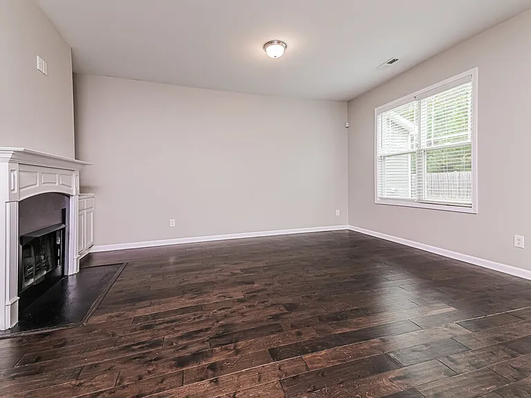 157 Golden Gate Pkwy — Photo 4