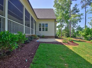 100 Honeyridge Ln, Holly Springs, NC 27540
